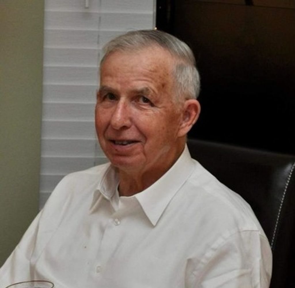 Eugene Earl Reisinger Profile Photo