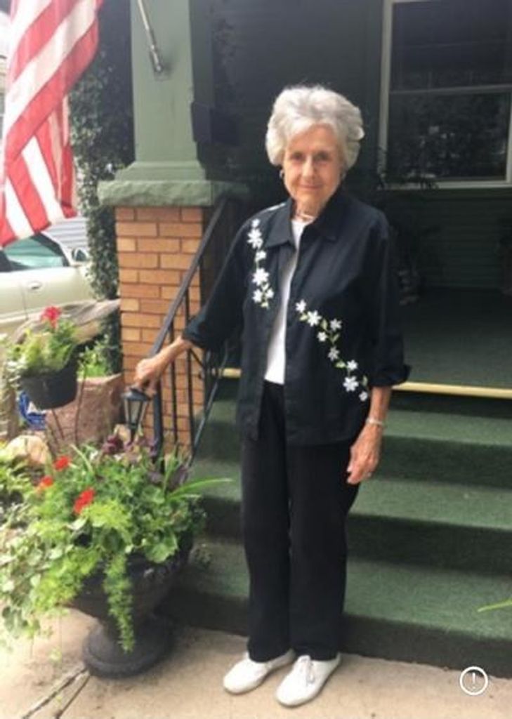Jo Ann Zlatnik Profile Photo