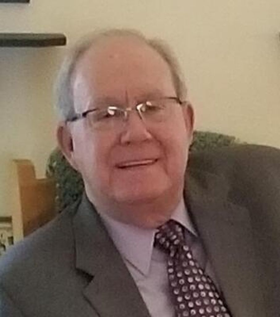 Eugene Tomlin Profile Photo