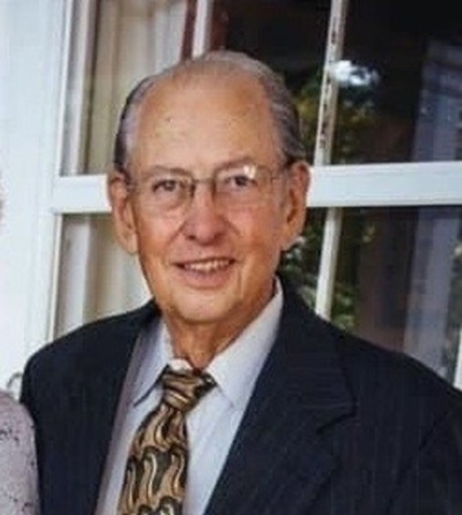 Robert Dennis Howell Profile Photo