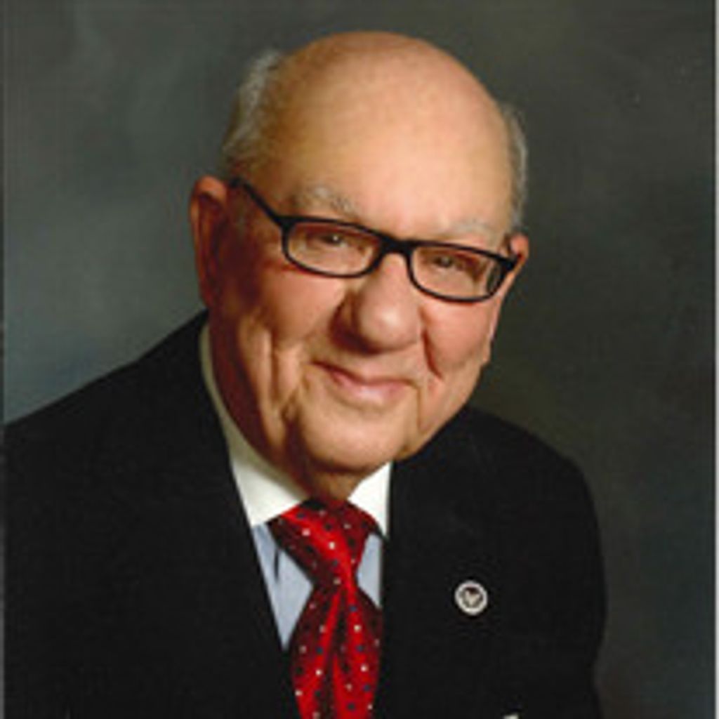 Robert (Bob) W. Richards