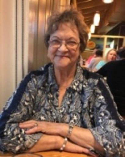 Betty Lou Lee photo gallery thumbnail 1 of 1