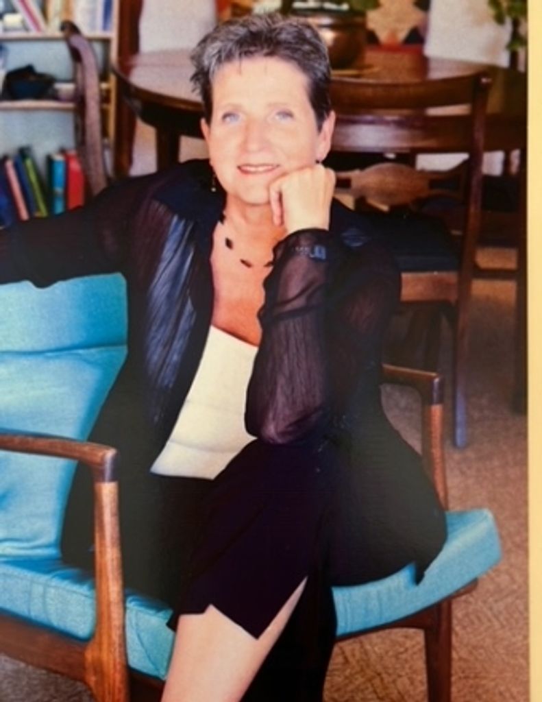 Esther Justina Hart Profile Photo