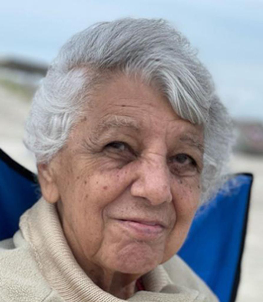 Elizabeth Albert Profile Photo