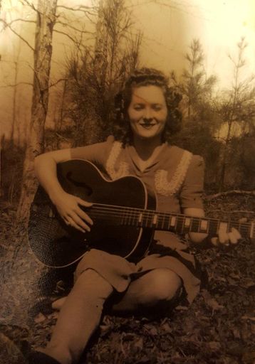 Lola Mae Randolph photo gallery thumbnail 38 of 94