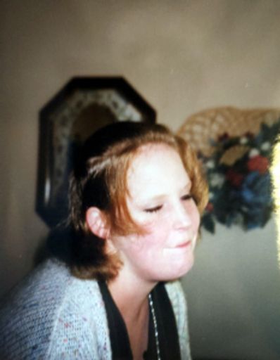 Sarah Leanne Shelton photo gallery thumbnail 5 of 29