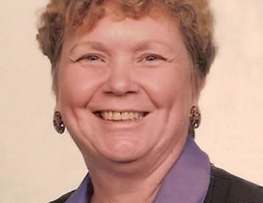 Leona Davis