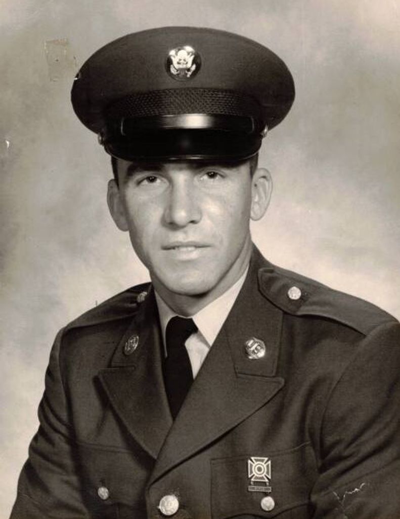Larry Schmitt