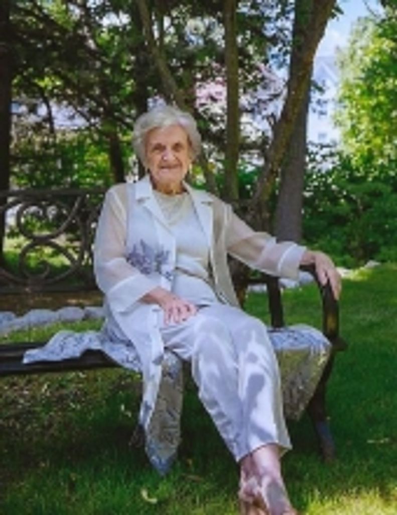 Glenna Lorraine Paananen