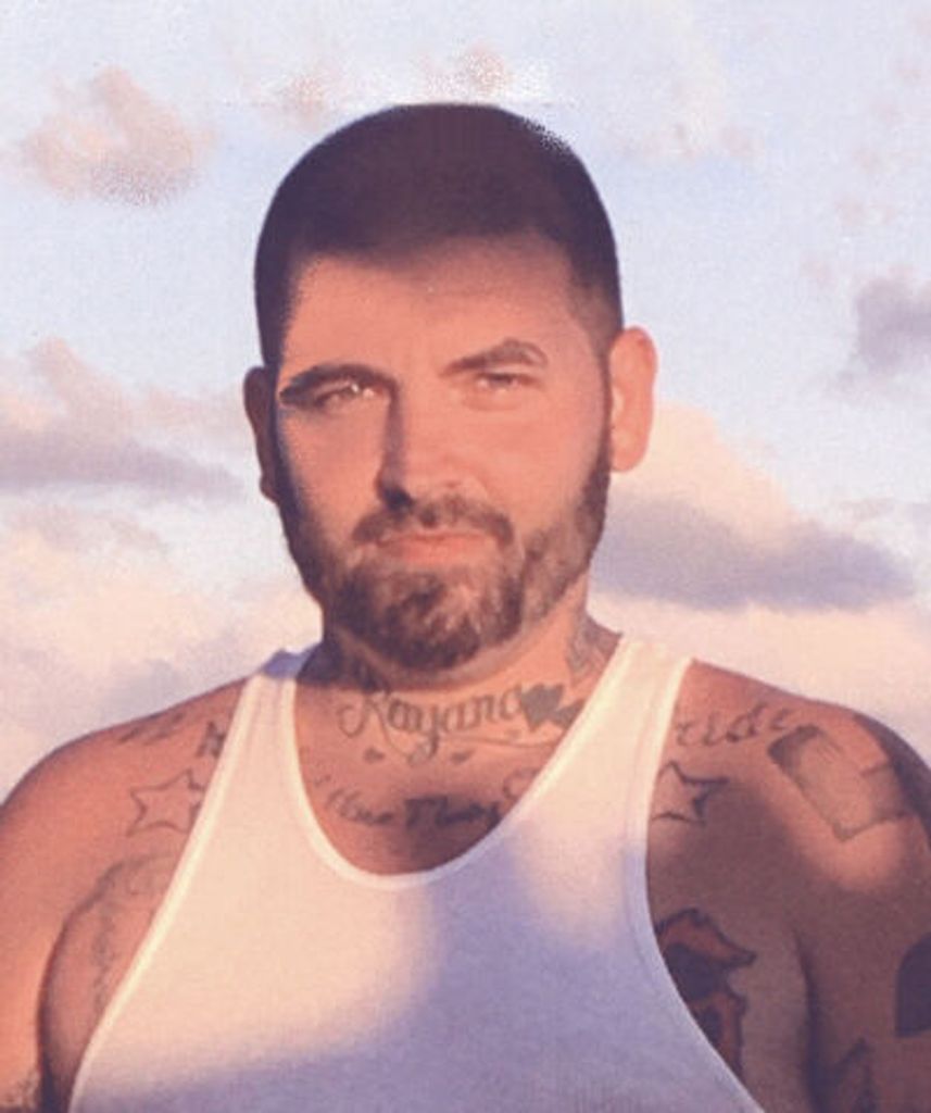 Ryan Lee Compton Profile Photo