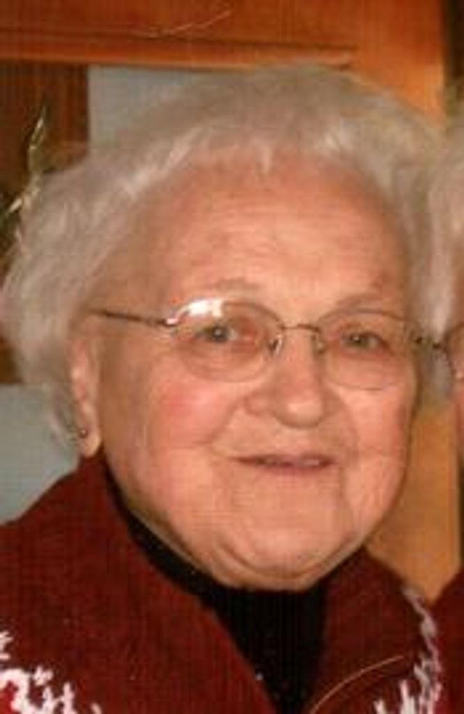 Sophie R. Jakusz
