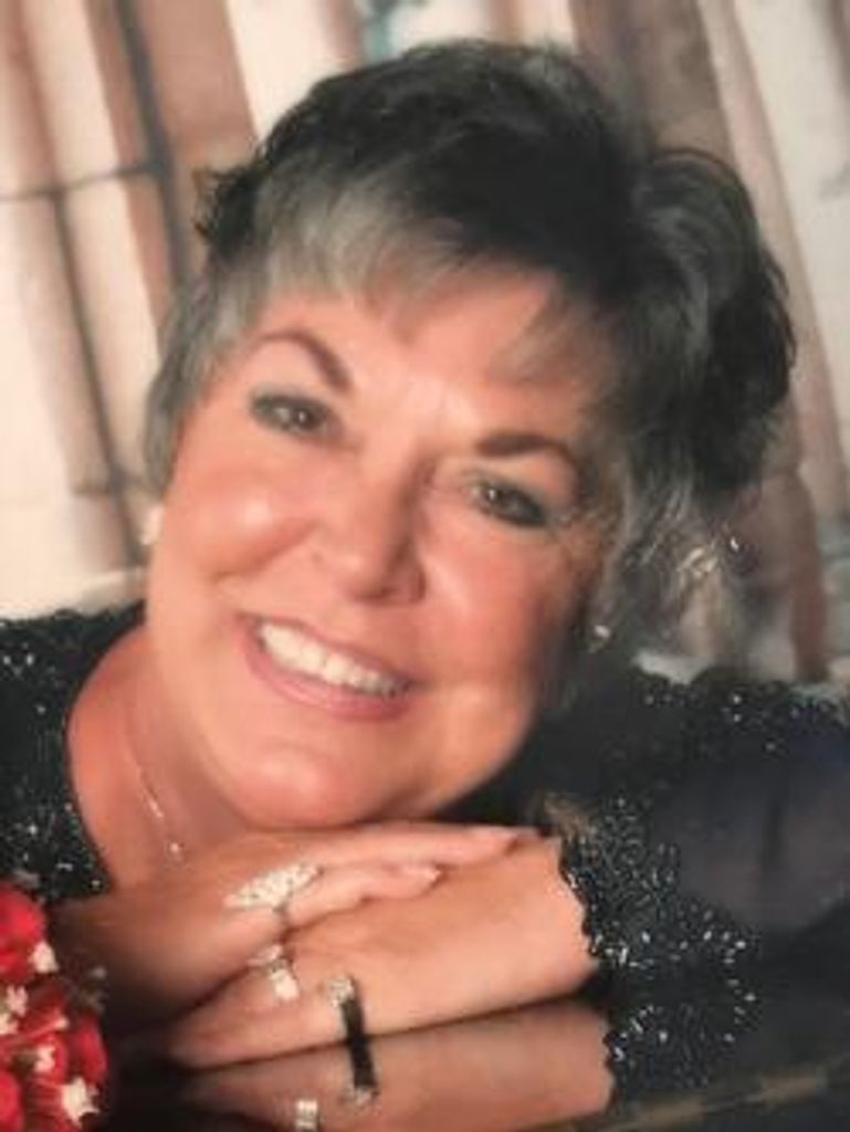 Linda Richter Leslie Lieder Profile Photo