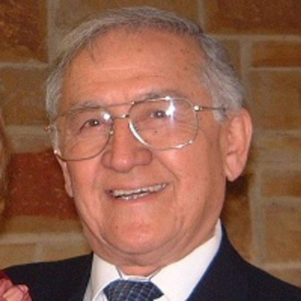 Daniel Flores Profile Photo