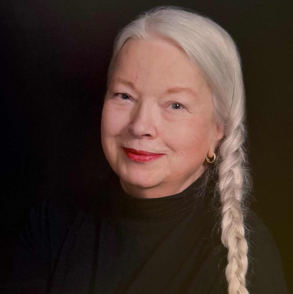 Theresa Louise Esztergalyos Profile Photo