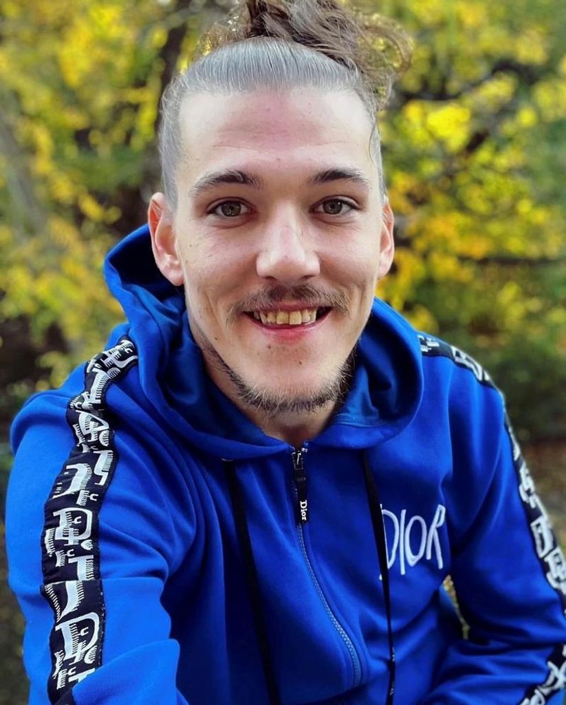 Joshua Michael Walls Profile Photo