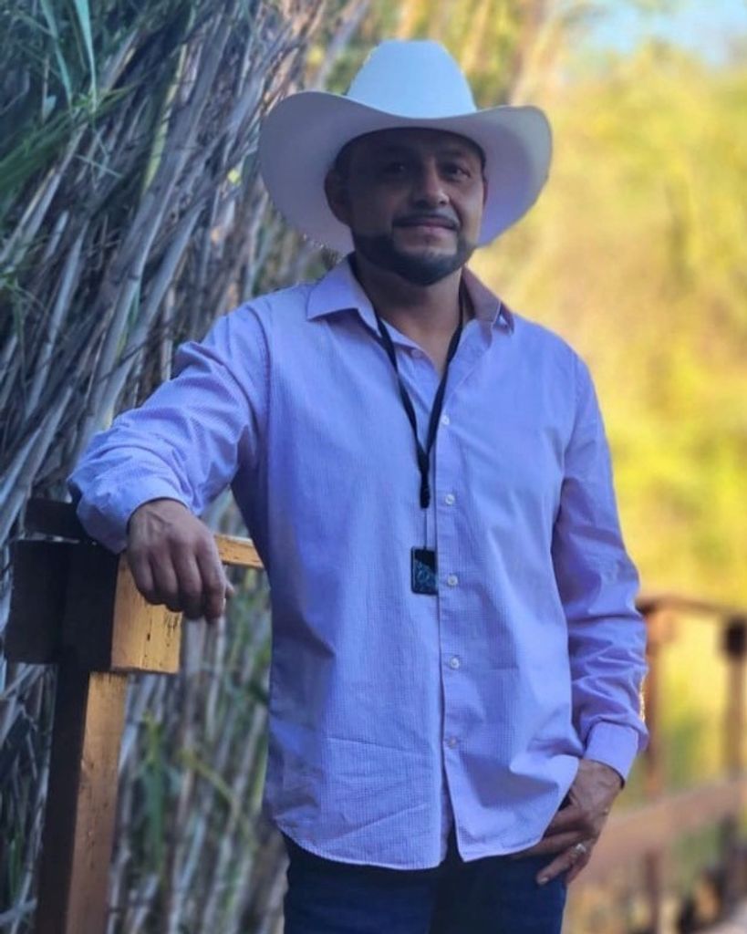 Oscar Rogelio Bustamante Gavino Profile Photo