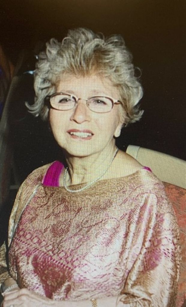 Gloria " Nana" Hinojosa Perez