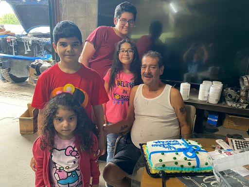Jose Ovalle Caceres photo gallery thumbnail 25 of 67