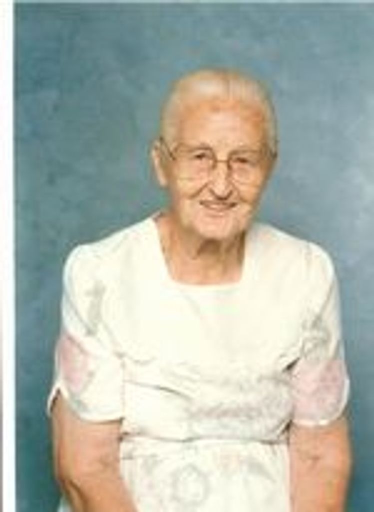 Alice Emmerdee Spain