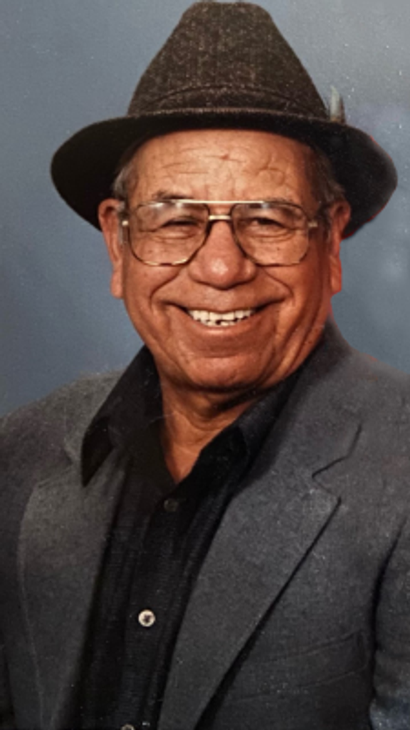 Pete Molina Profile Photo