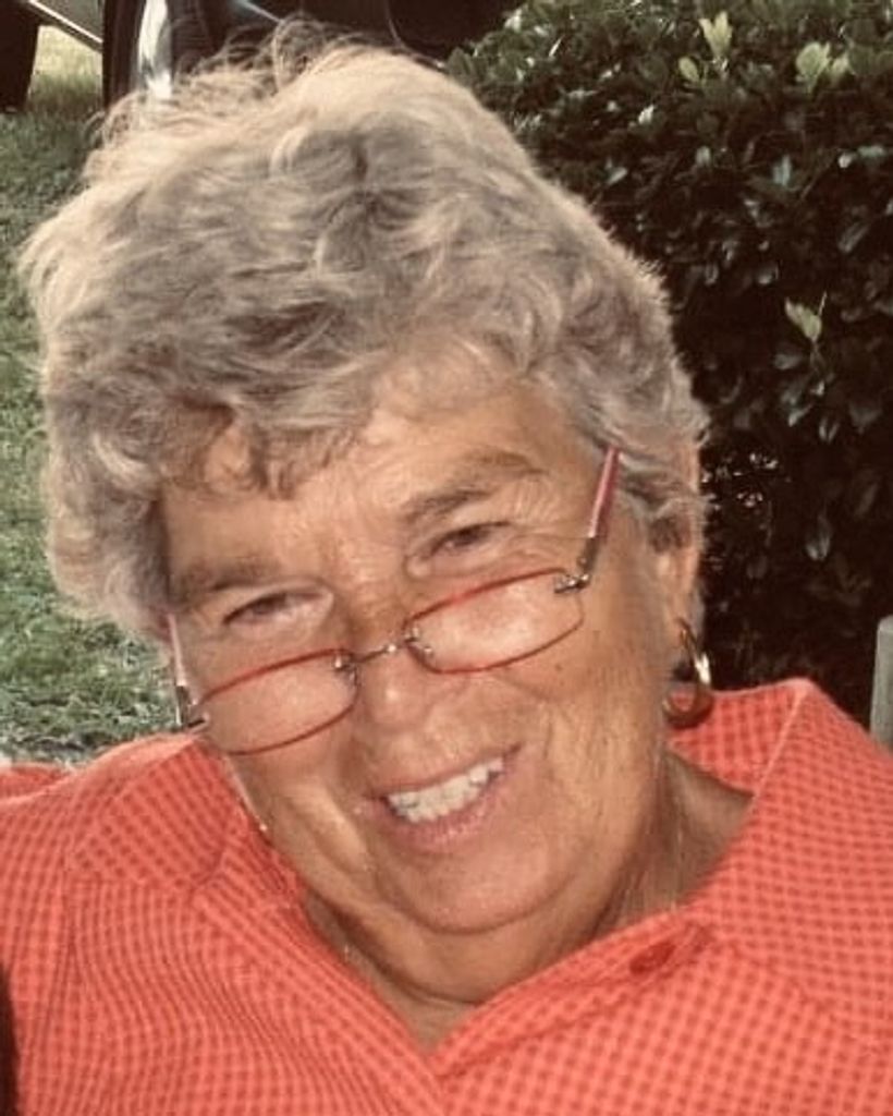 Julia Anne Harris Profile Photo