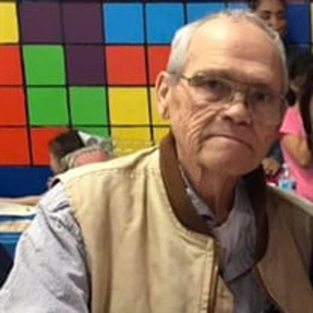 Dan Henry Martin Profile Photo