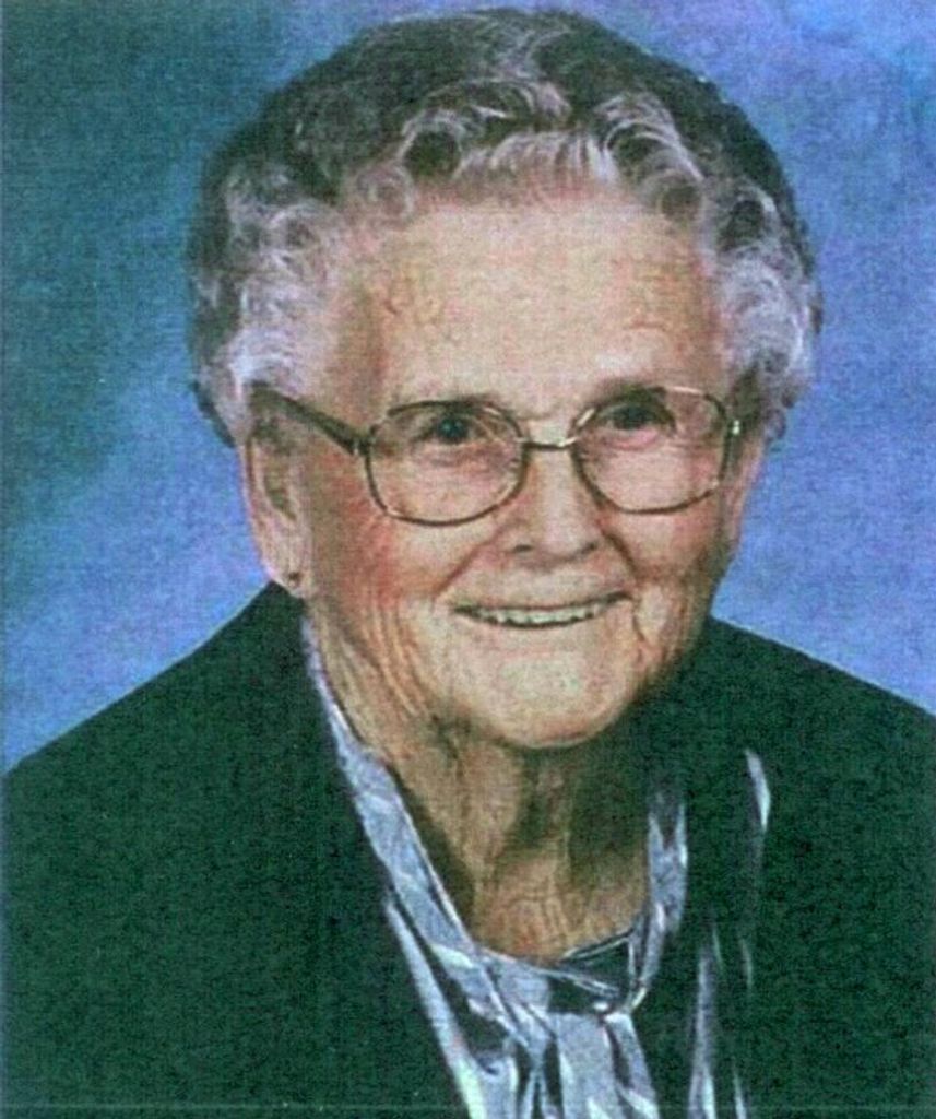 Edna Mae Moore Walker