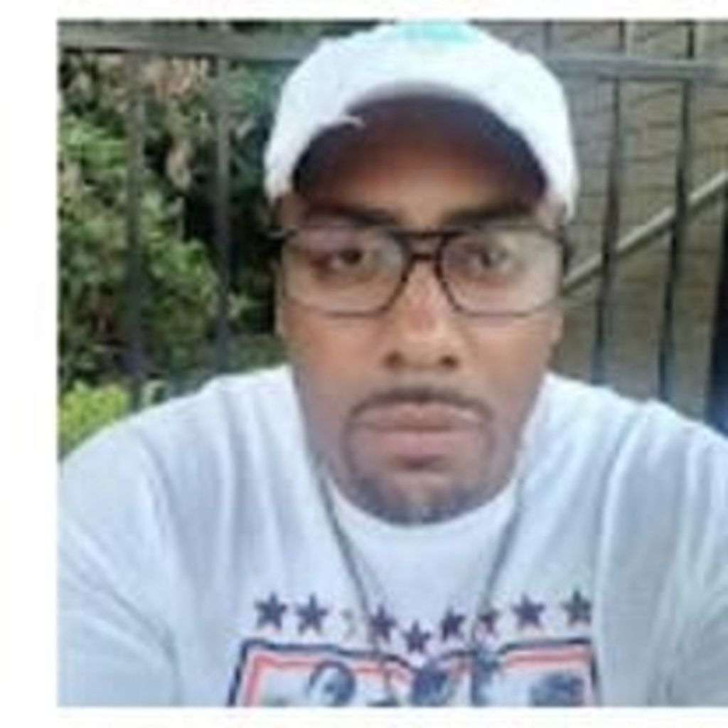 Javar Douglas Roberts Profile Photo