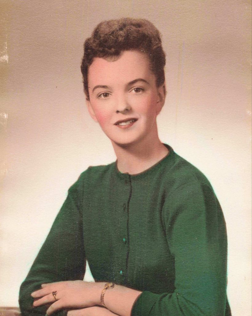Lorraine Thomson Profile Photo