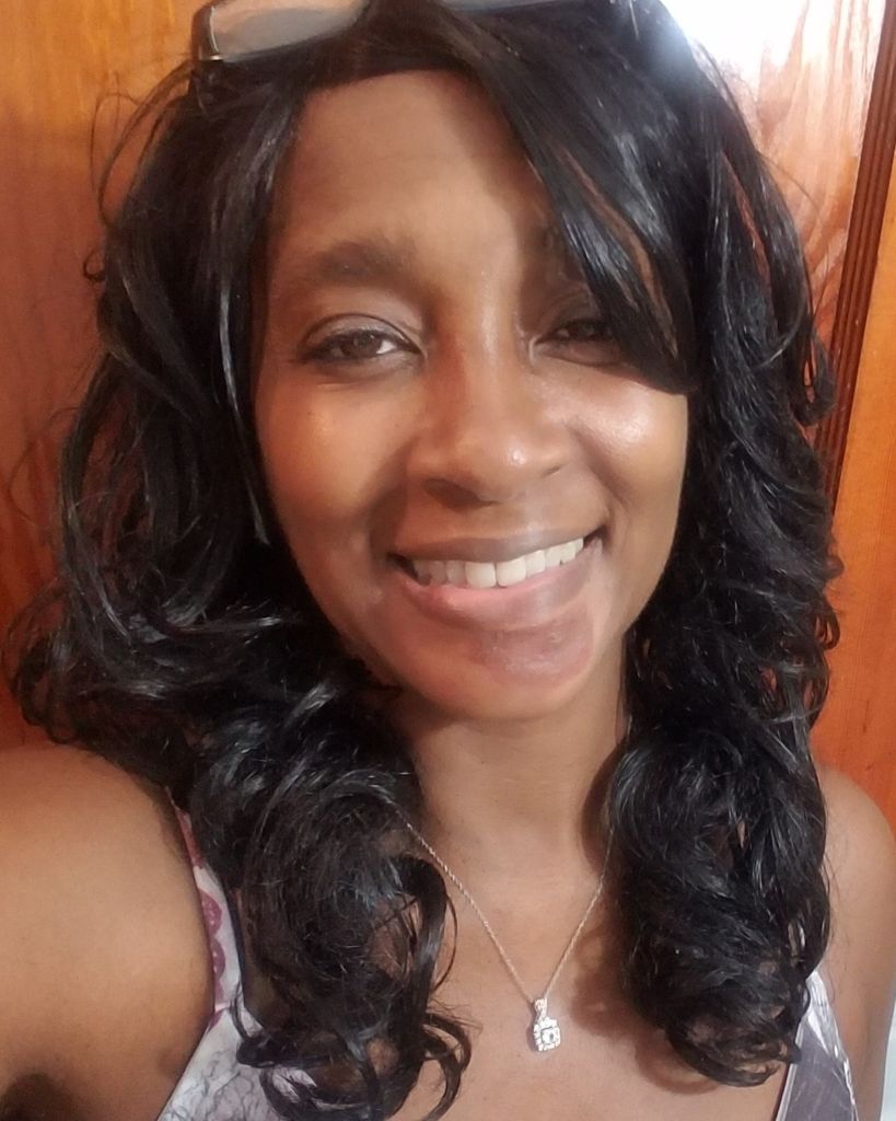 Stacey Roots Profile Photo
