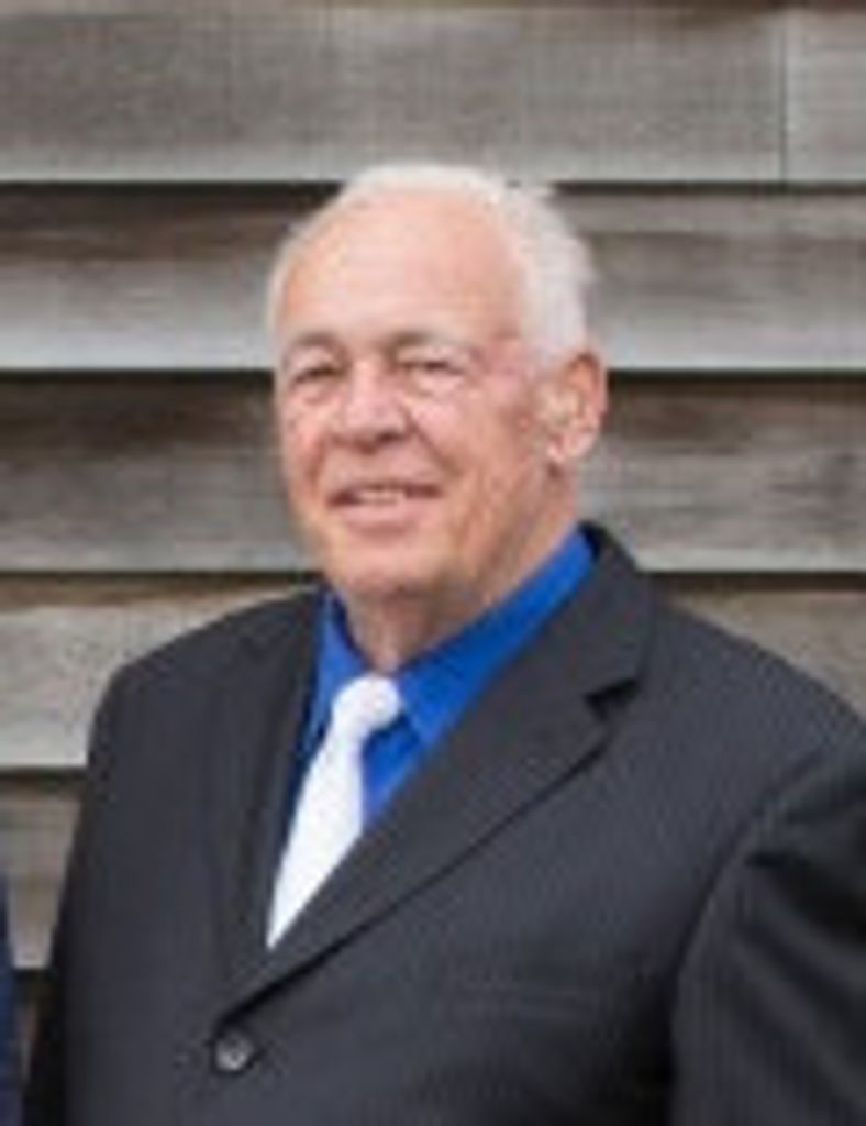 Robert Parker Tucker