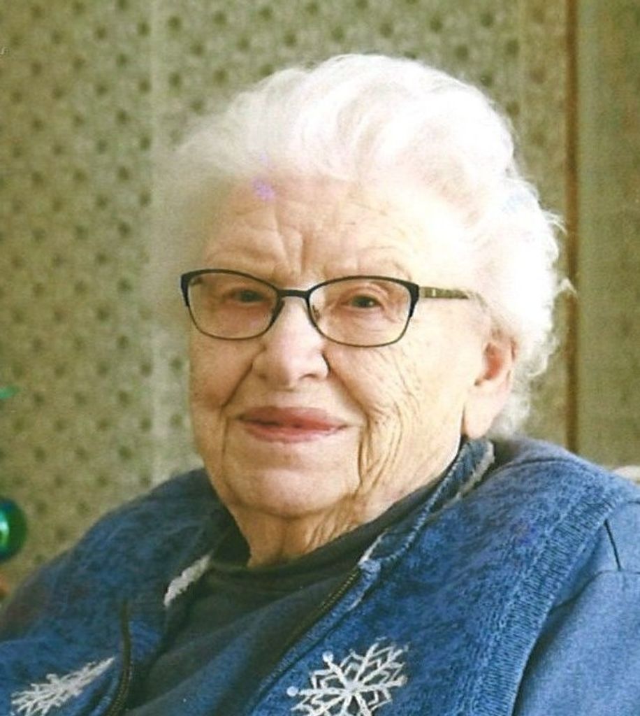 Marie  Lois  (Helland) Petersen 