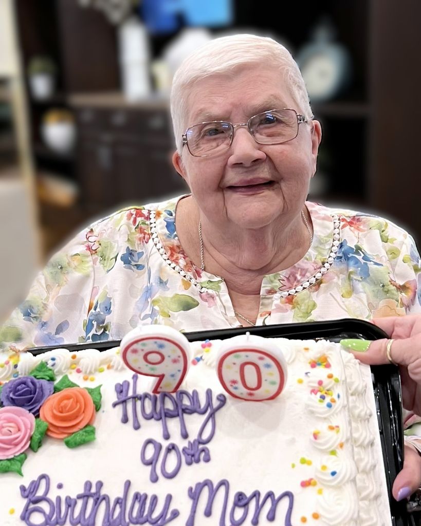 Cloris Maxine Knapp Strothers