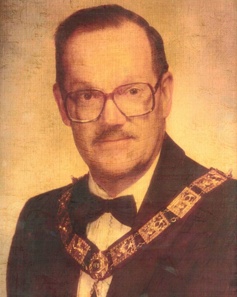 Elwood J Oxenreider