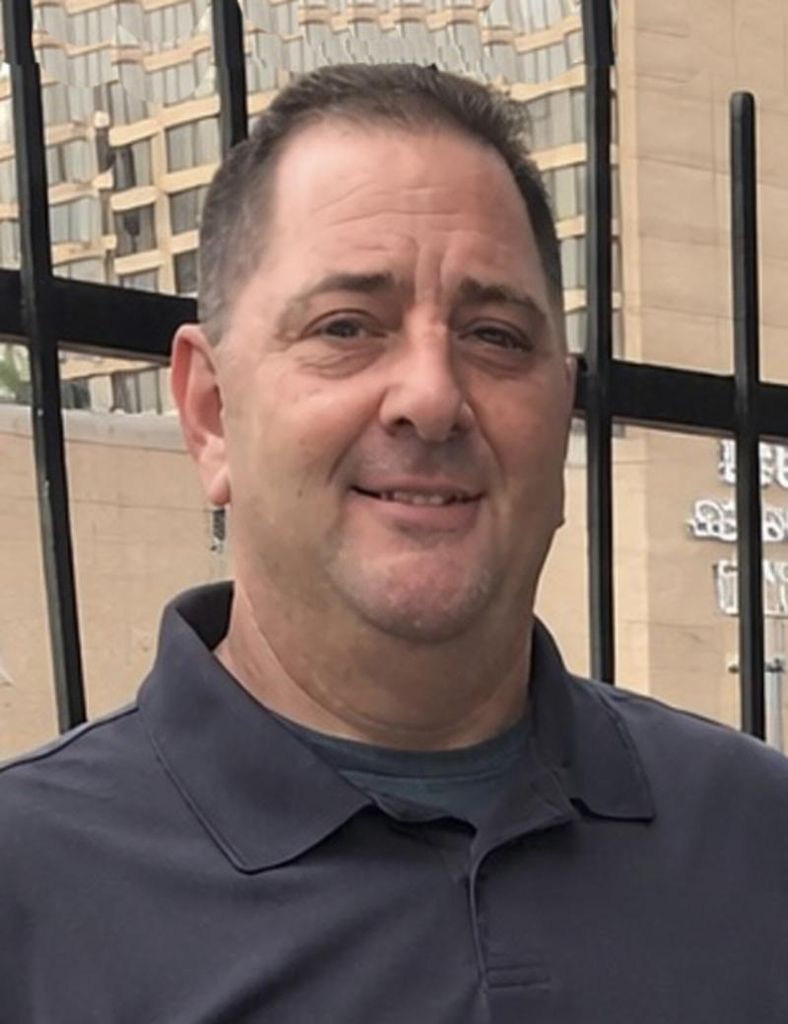 Christopher Chandler Profile Photo