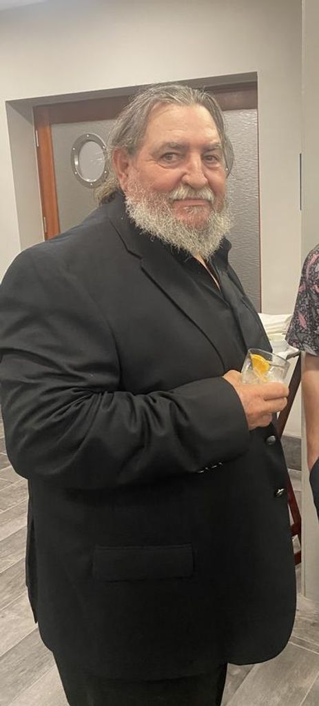 Christopher Gerald Encardes Profile Photo