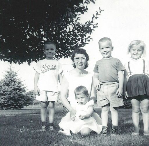 Dinah Sue Demas photo gallery thumbnail 42 of 44