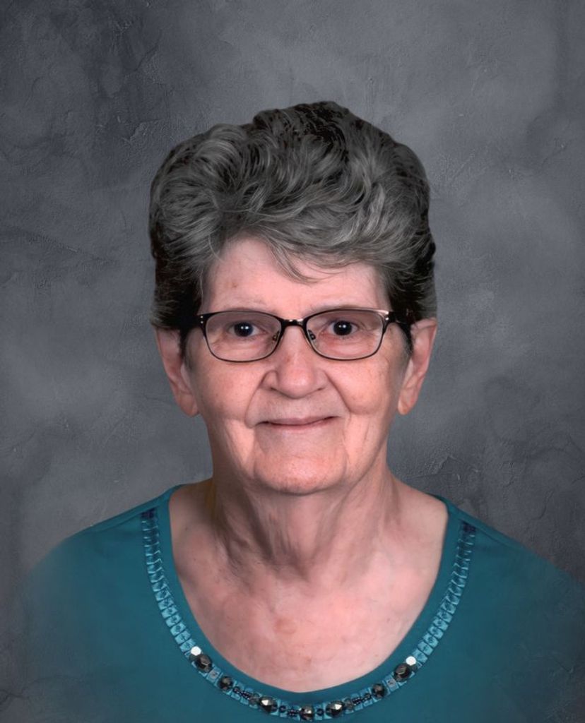 Lorraine Carol Weinbrandt Profile Photo
