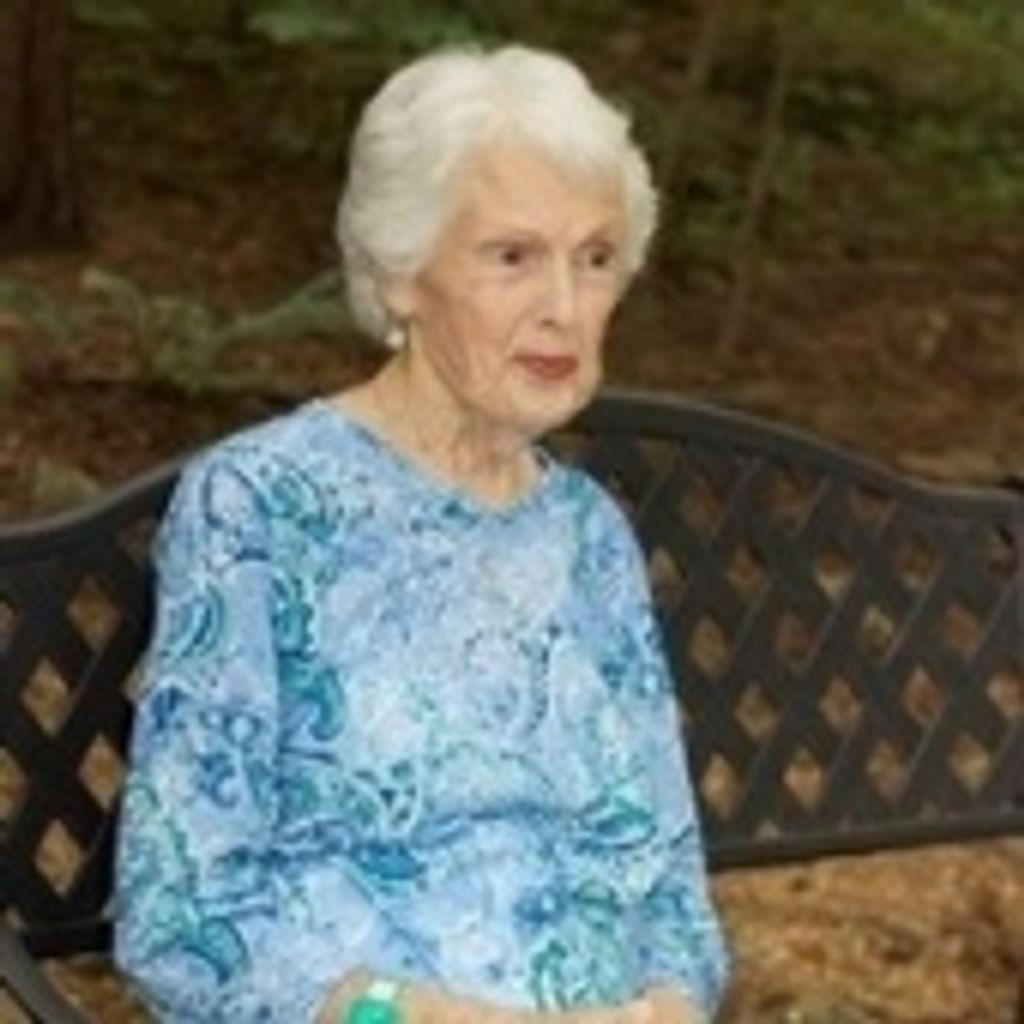 Clara Crew Smith Profile Photo