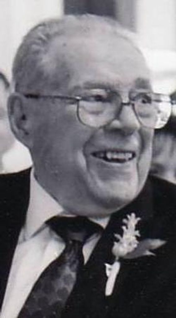 Robert "Bob" E. Shelton