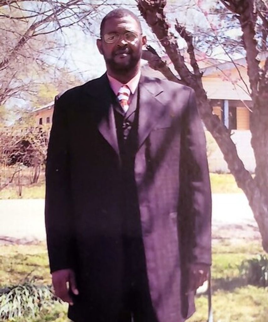 Mr. L.T. White, Jr Profile Photo