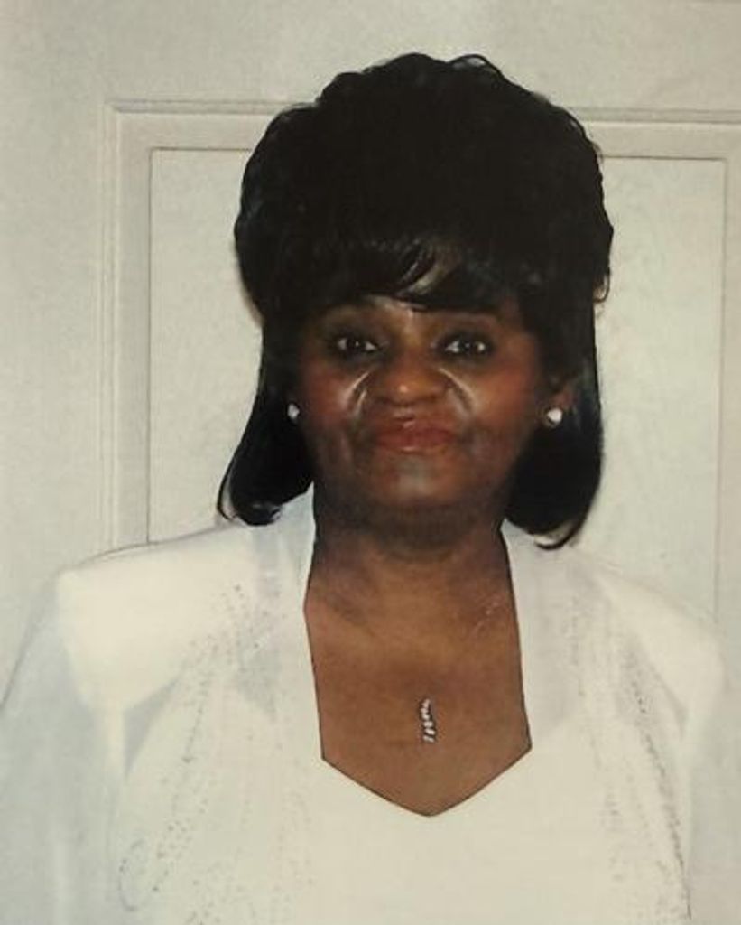 Ms. Vonaka Linda Smith Profile Photo