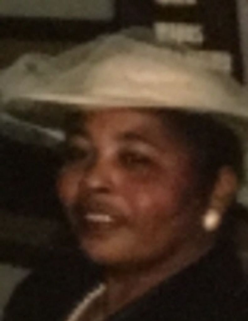 Romenia  Tompkins Profile Photo