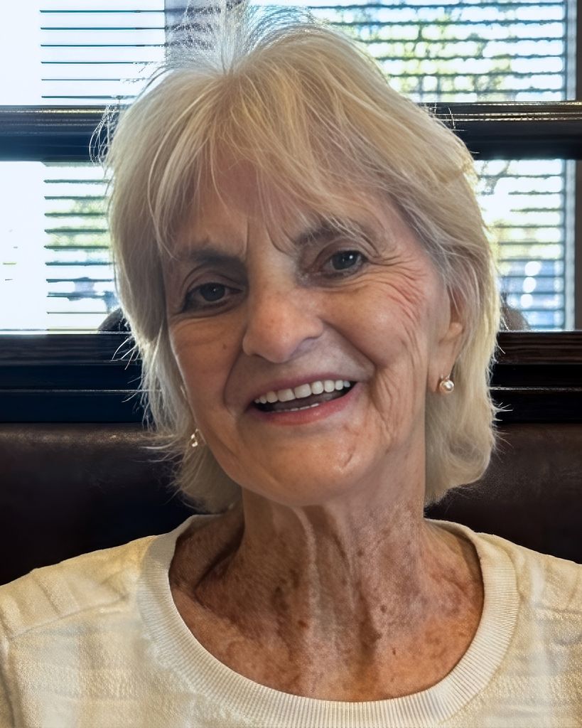 Mary Roll Profile Photo