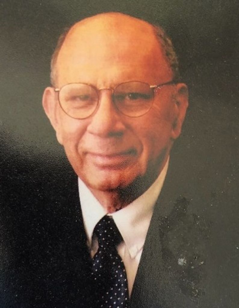 Dr. Francisco José Ravelo