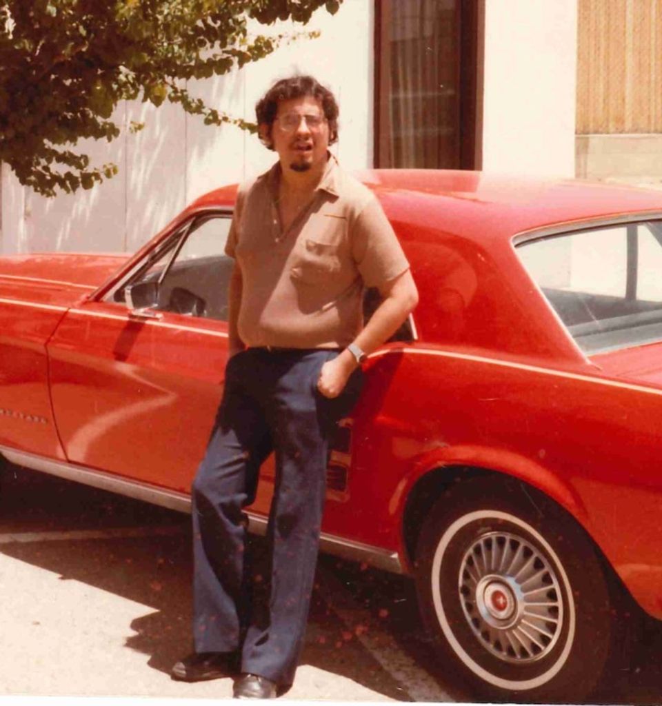 Robert (Danny) Sedillos