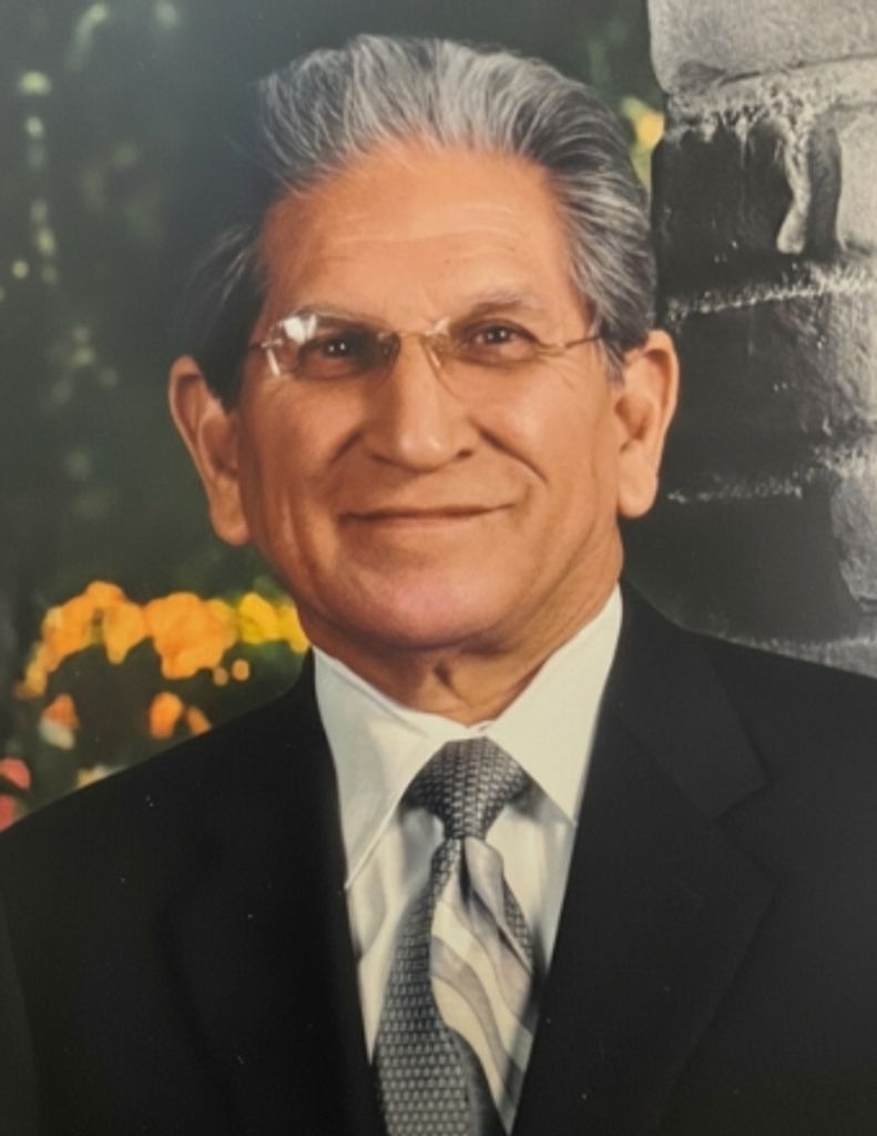 Daniel Chavira, Jr. Profile Photo