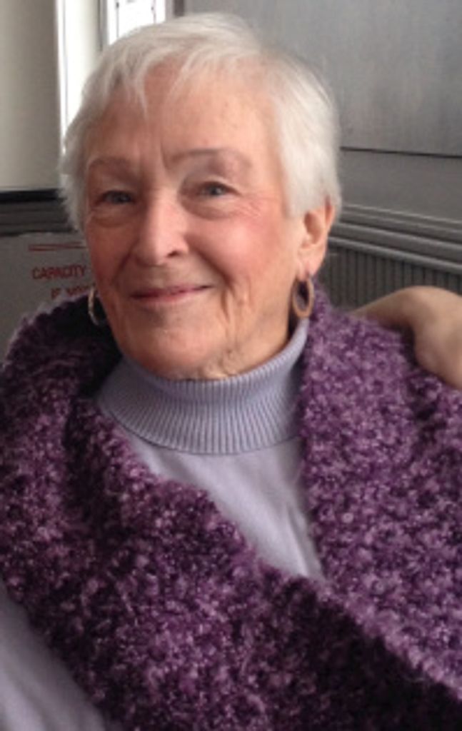 Lorena M. Davey