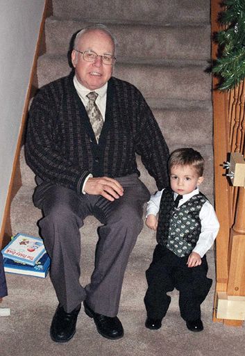 Robert "Bob" Moseley photo gallery thumbnail 3 of 47