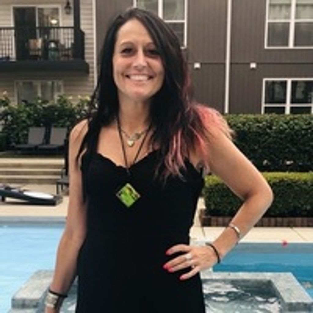 Farah Ruth Holter